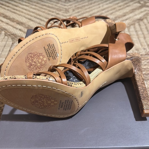 BRAND NEW! Vince Camuto VC-SHERINDA Lace Up Heel - Picture 4 of 8
